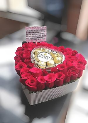 Corazón de rosas y ferrero R113