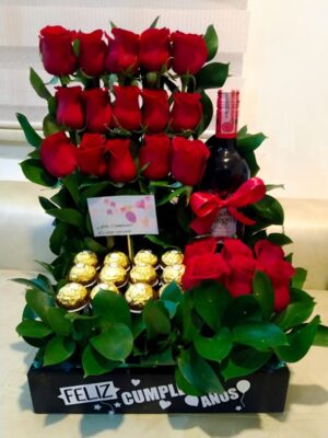 Arreglo Delux con ferrero y vino gato negro R125